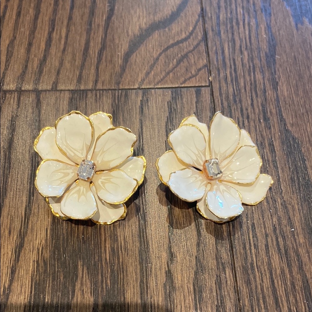 Cream Floral Earrings with Gold Accents